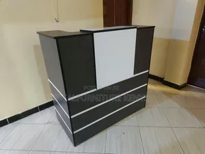Black and White Reception Counter Desk (1.2m)