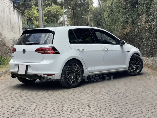 Volkswagen Golf GTI 2014 Nyeupe - 1
