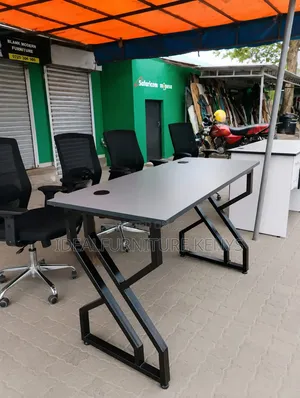 Kikao cha Ofisi cha Muundo wa Kisasa - 1.4m