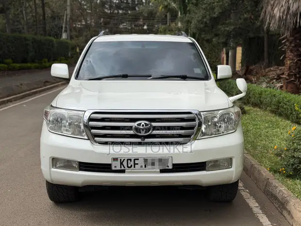 Toyota Land Cruiser 2008 White - 1