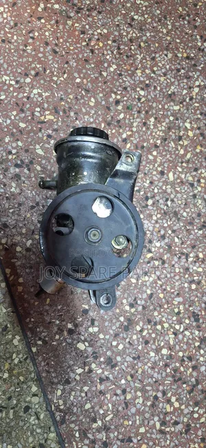 Toyota Premio Nyoka Power Steering Pump (Iliyo tumika)