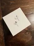 Apple AirPods Pro (Kizazi cha 2) - 1