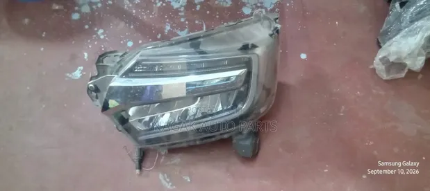 Honda N Box Custom 2018 Xenon Headlight - 1
