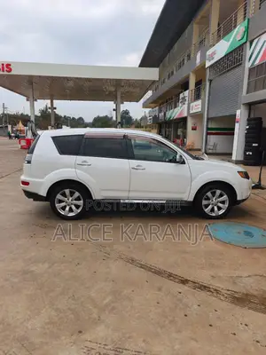 Mitsubishi Outlander 2012