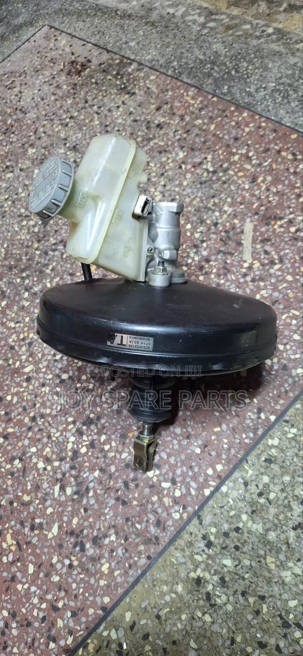 Suzuki Escudo Brake Booster and Master Cylinder - 1