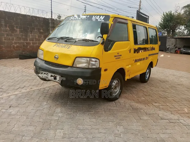 Nissan Vanette 2008 Yellow - 1