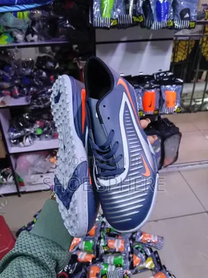 Viat Vya Mpira Wa Miguu Watoto - Chapa ya ID