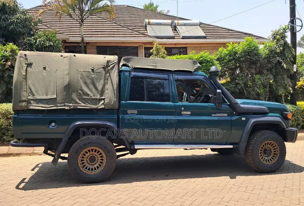 Toyota Land Cruiser Double Cabin 2014 - 1