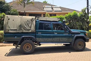 Toyota Land Cruiser Double Cabin 2014