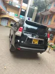 Toyota Land Cruiser Prado 2.7 i 2011 Nyeusi - 2