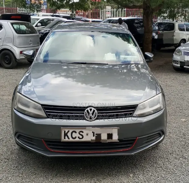 Volkswagen Jetta 2011 Grey - 1