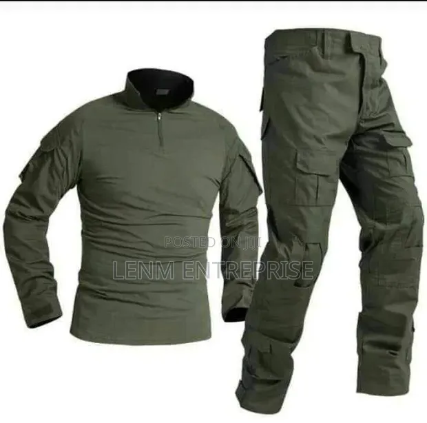 Green Outdoor Suit - Mpya Kabisa - 1