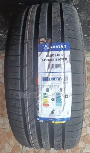 Roadking 245/40 R18 Tyre