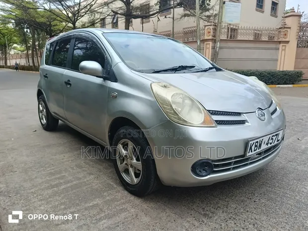 Nissan Note 1.4 Petrol 2006 Nyeusi - 1