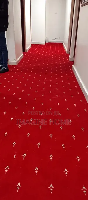 Carpet ya Ukutani ya Kifahari - Mpya Kabisa