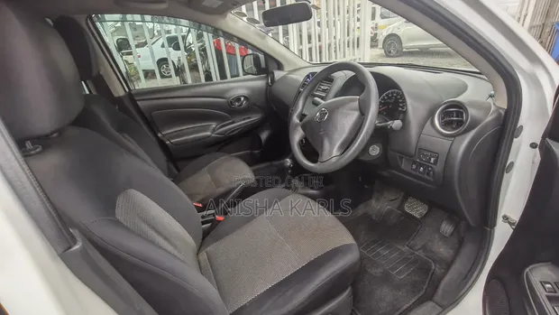 Nissan Latio 1.2 2015 Nyeupe - 1