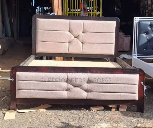 5x6 Cream Tufted Bed Frame: Payment on Delivery - 1