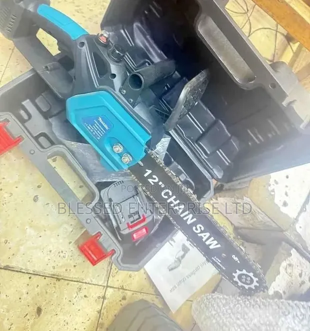 New Makita 12-Inch Portable Chainsaw - 1