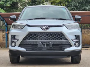 Toyota Raize 1.0 AWD 2020 Nyeupe