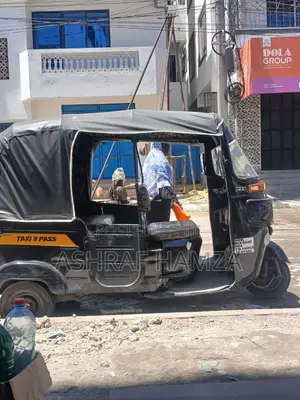 Bajaj Tuk-Tuk 2019 Black