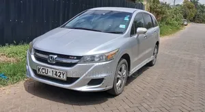 Honda Stream RSZ 2012 Nyeupe