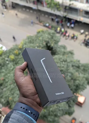 Samsung Galaxy S25 Ultra Mpya 512GB Nyeusi