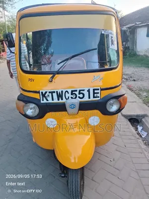 Piaggio Tuktuk 2024 Njano