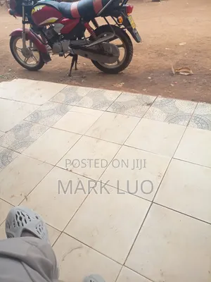 TVS HLX Plus ES 2020 Nyekundu