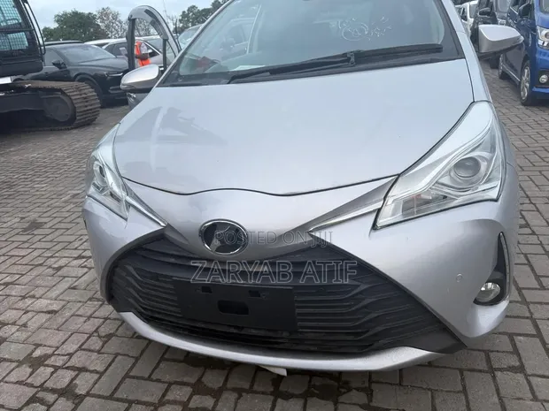 Toyota Vitz 2019 Nyeupe - 1