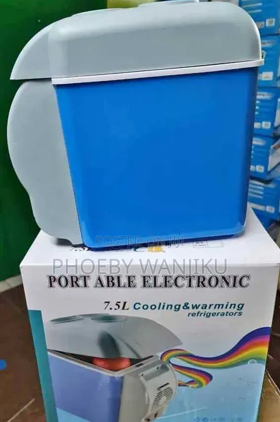 7.5L Portable Mini Car Fridge - 1