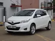 Toyota Vitz 2013 Nyeupe - 2