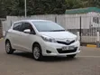 Toyota Vitz 2013 Nyeupe - 3