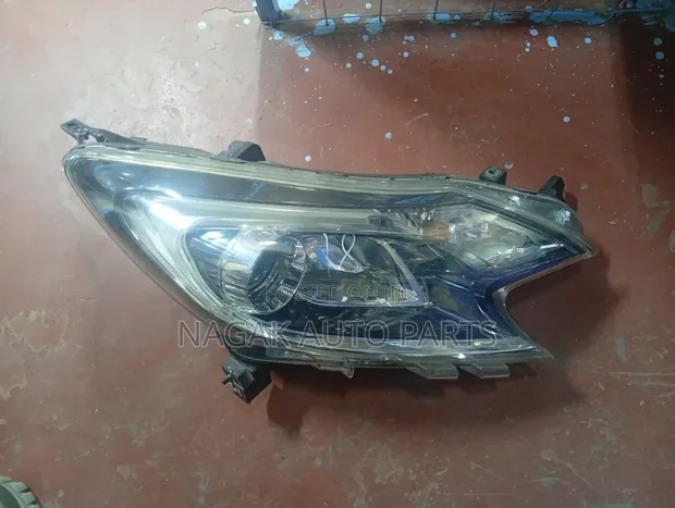 Nissan Note 2015 Xenon Headlight - 1