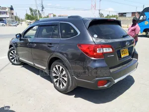 Subaru Outback 2017 Nyeusi