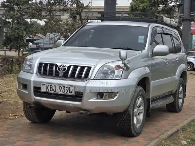 Toyota Land Cruiser Prado 3.0 D-4D 5dr 2005 Silver - 1