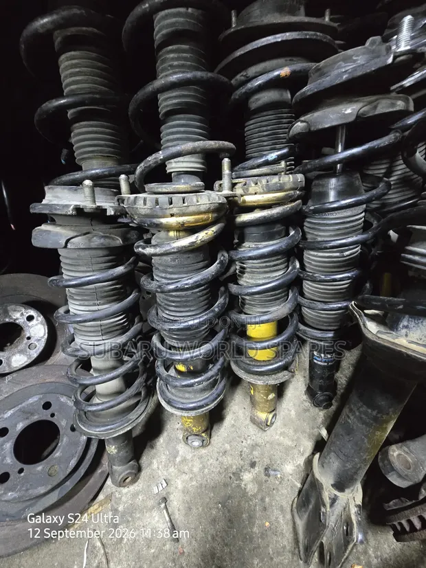 Subaru Forester SH5 Rear Shock (Iliyo tumika) - 1