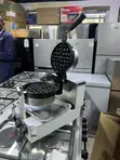 Euromax Waffle Maker ya Biashara Inazunguka - 2