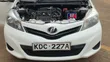 Toyota Vitz 2013 Nyeupe - 1