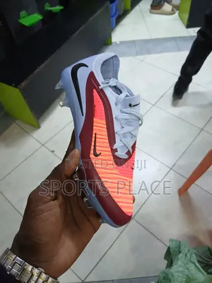 Nike Phantom GX 6 Low Football Cleats - Kids Sizes