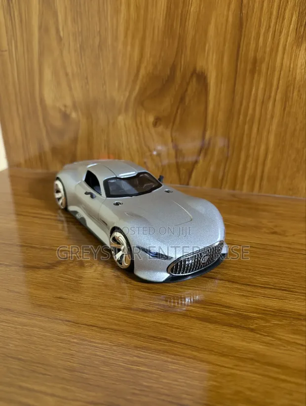 Gari la Model la Mercedes-AMG Vision GT Diecast 1:24 - 1