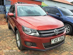 Volkswagen Tiguan 2011 Nyekundu
