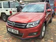 Volkswagen Tiguan 2011 Nyekundu - 3