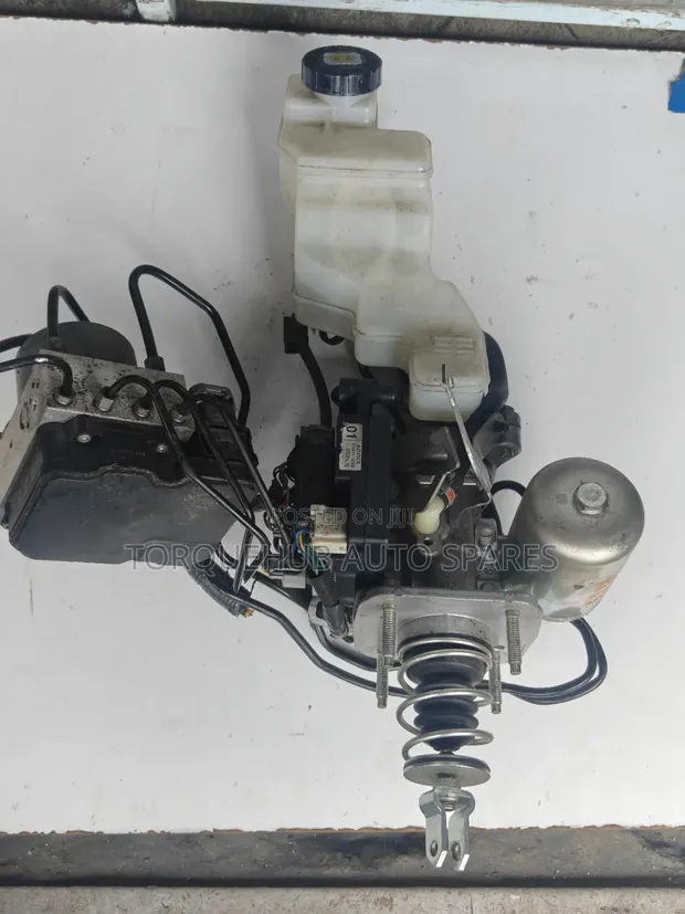 Nissan X-Trail NT32 Hybrid Brake Booster/Master Cylinder - 1