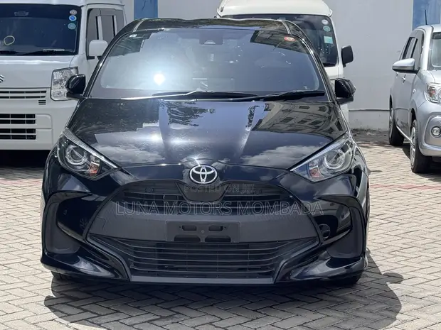 Toyota Yaris 2020 Black - 1
