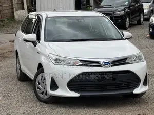 Toyota Corolla Fielder 1.5 Hybrid FWD 2019