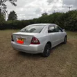 Toyota Corolla 2006 Nyeupe - 2