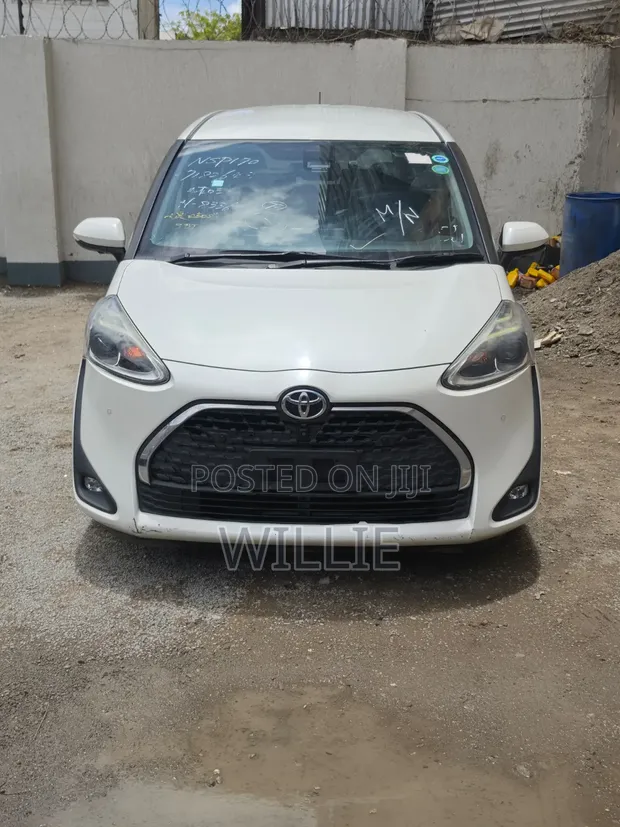 Toyota Sienta G Grade 2019 Nyeupe - 1