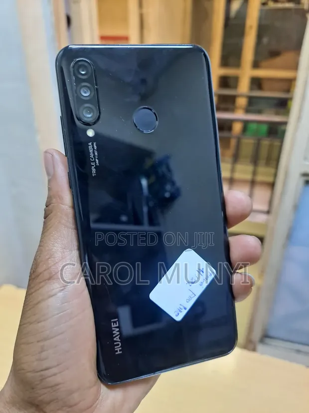 Huawei P30 Lite 128GB Nyeusi - 1