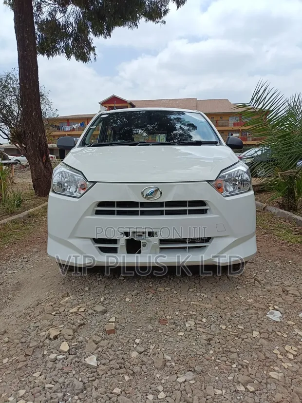 Daihatsu Mira 2019 White - 1