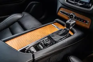 Volvo XC90 T6 Momentum 7-Seater AWD 2020